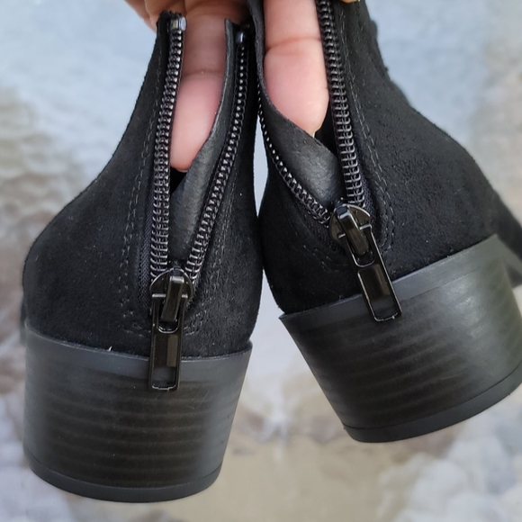 🆕Black Boots - Picture 3 of 4